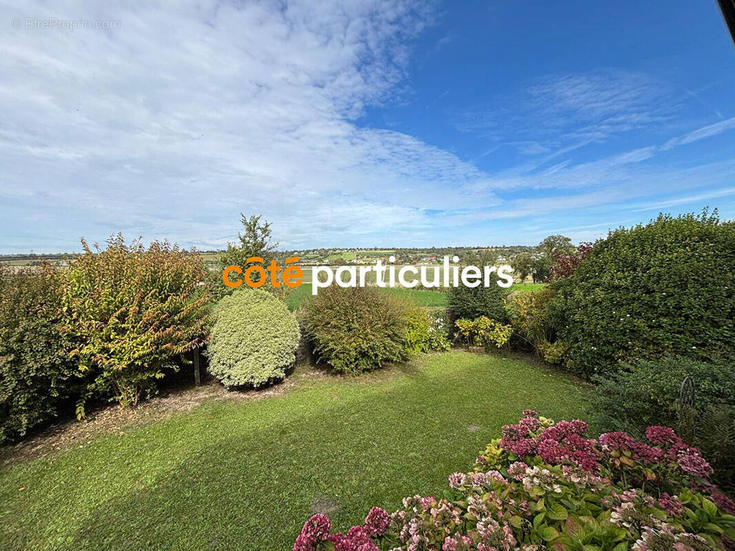 Maison à REGNEVILLE-SUR-MER