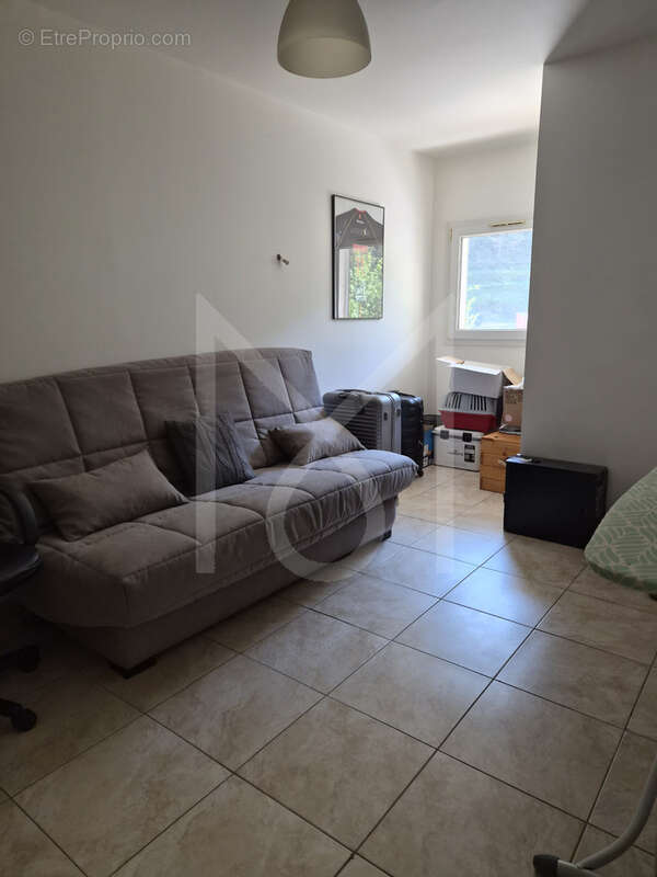 Appartement à AURIOL