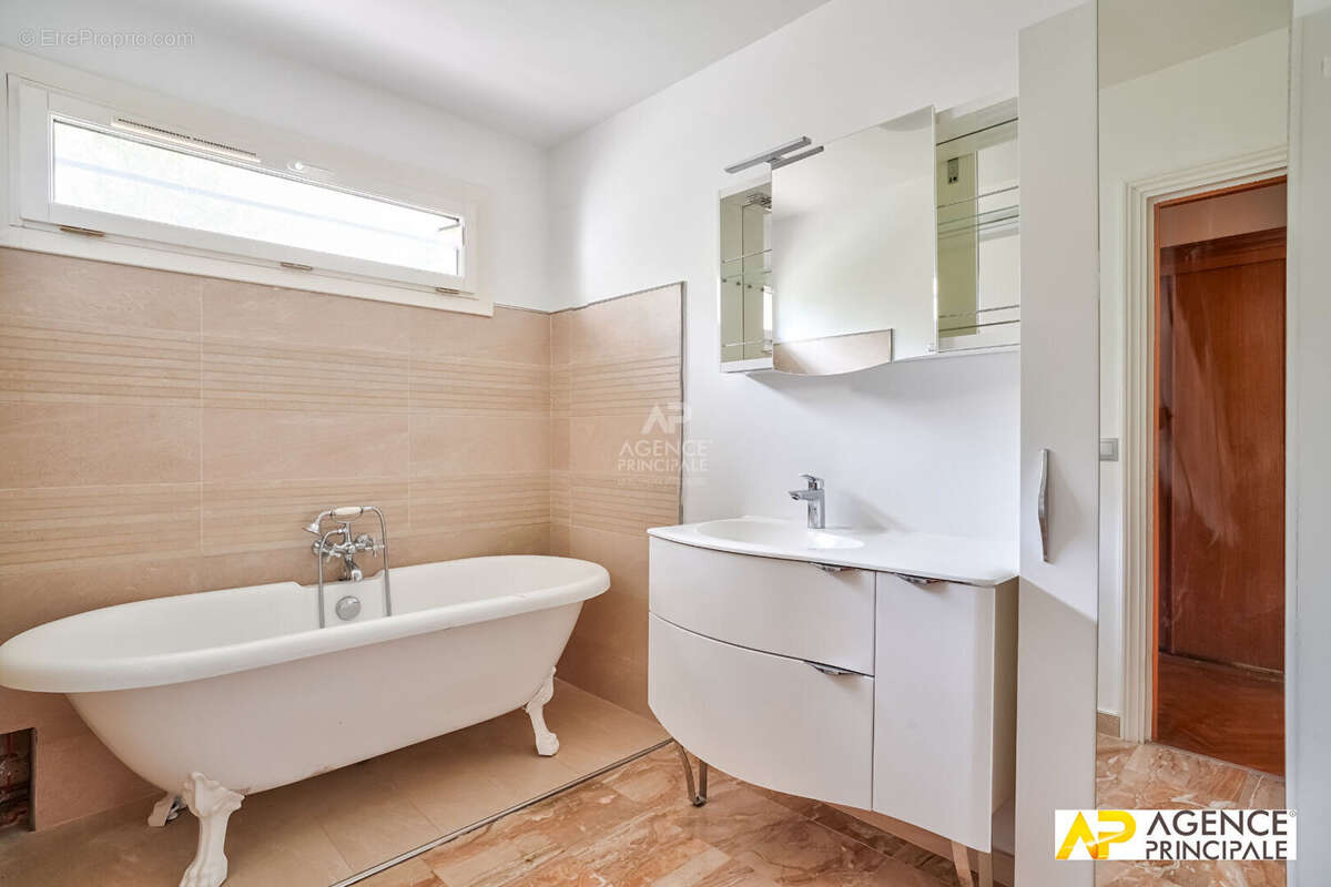 Appartement à MAISONS-LAFFITTE