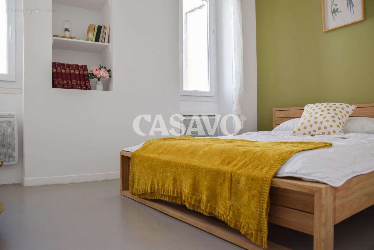 Appartement à MARSEILLE-1E