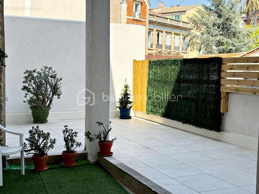 Appartement à HYERES