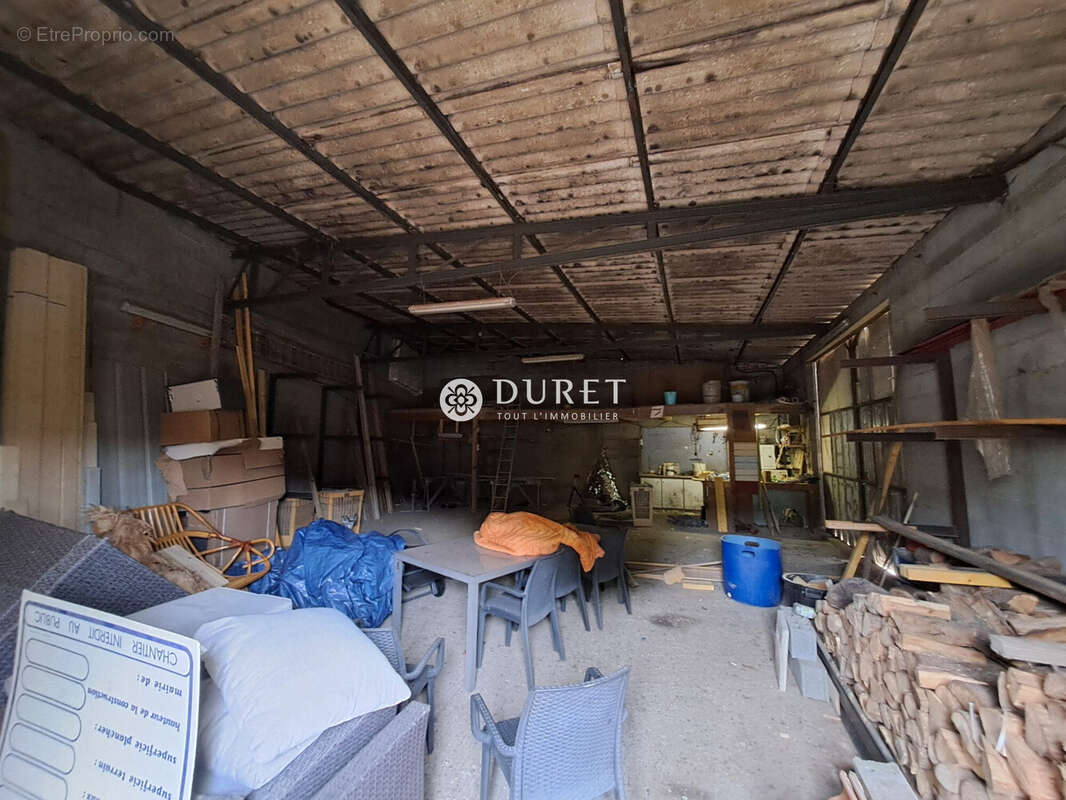 Terrain à LES CLOUZEAUX