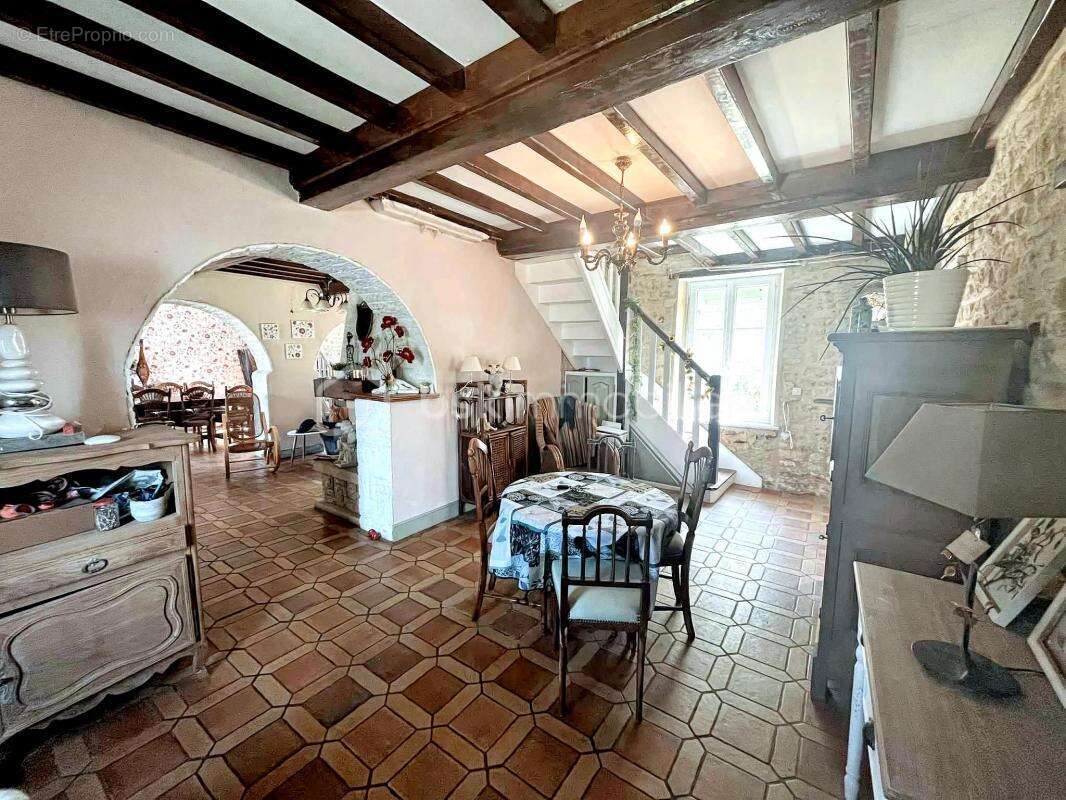 Maison à PORT-EN-BESSIN-HUPPAIN