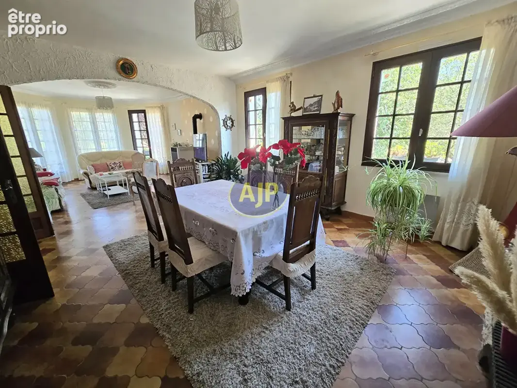Maison Grand-Fougeray 6 pièces 153 m² - 2356 m² Terrain - photo 4
