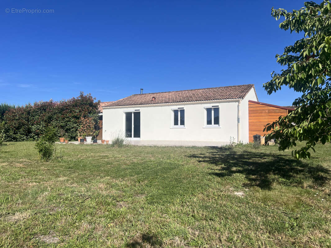 Maison à LA VILLE-DIEU-DU-TEMPLE