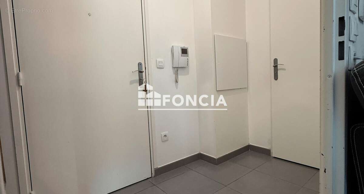 Spécial investisseurs : T4 à fort potentiel – bail en cours avec garantie des loyers - photo 3