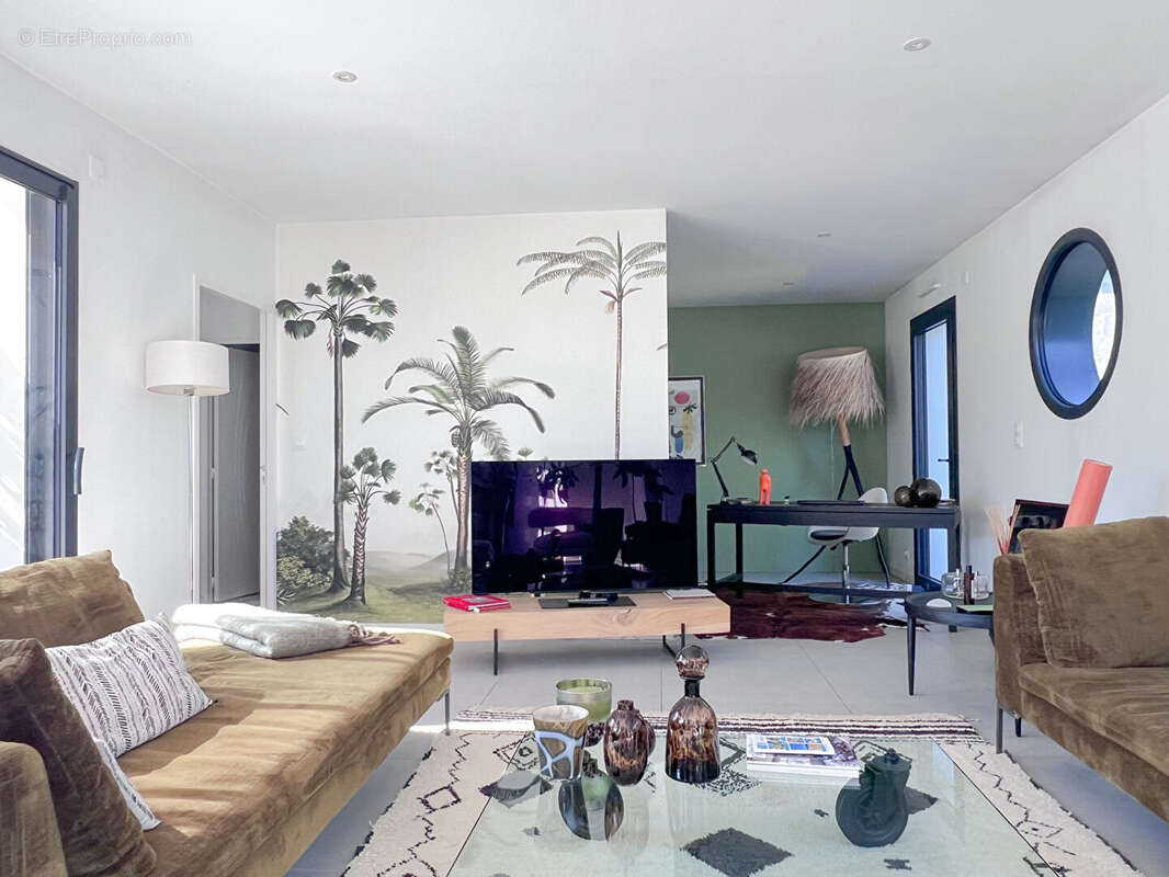 à deux pas de la plage de la Courance, Villa d'architecte avec jardin paysager et dépendance - photo 4
