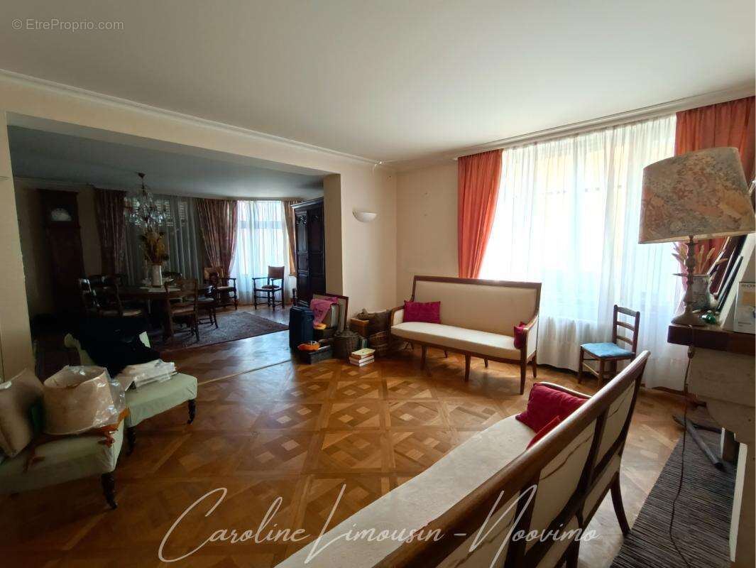 Maison 4 chambres + locatif + maison a renover - centre bour - photo 3
