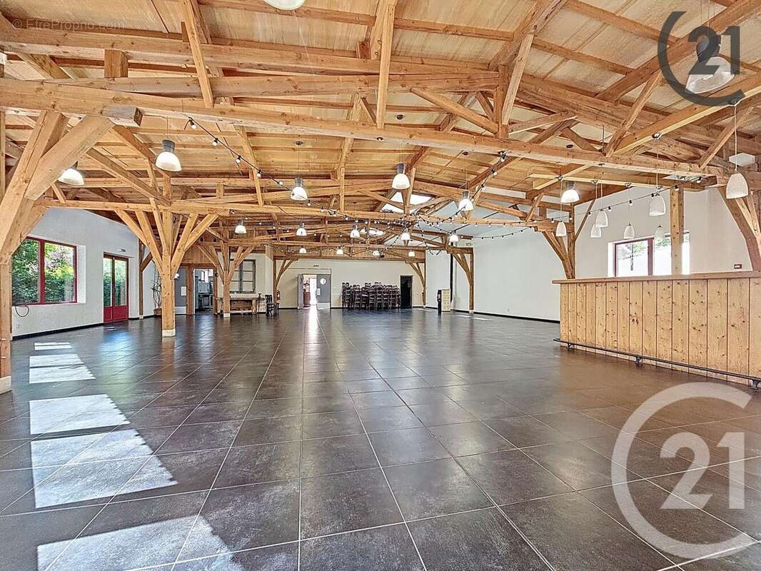 Maison à PONT-SAINTE-MARIE