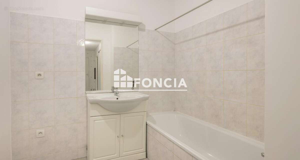 Appartement à SAINT-MARTIN-LE-VINOUX