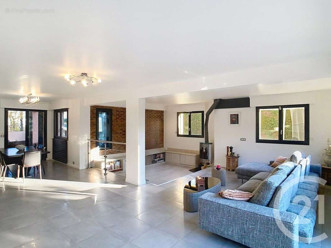 Photo 4 - Maison à THIAIS