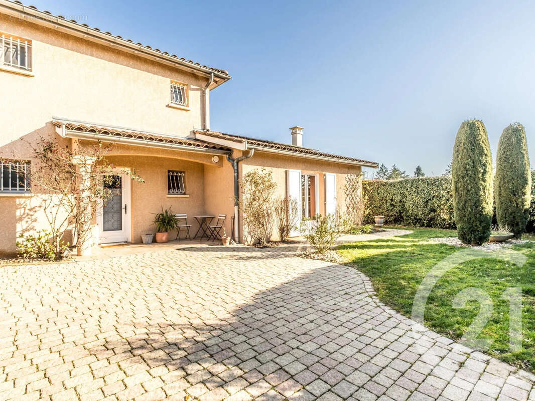 Maison à MONTMERLE-SUR-SAONE