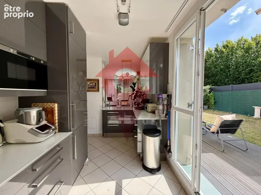 Maison familiale 4 chambres avec jardin et garage à Ecquevil - photo 9