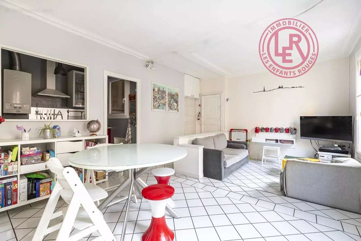 Appartement à PARIS-10E