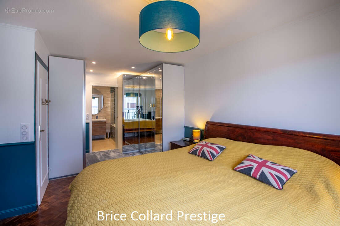 Appartement à VERSAILLES