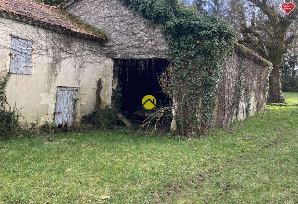 Maison à ABJAT-SUR-BANDIAT