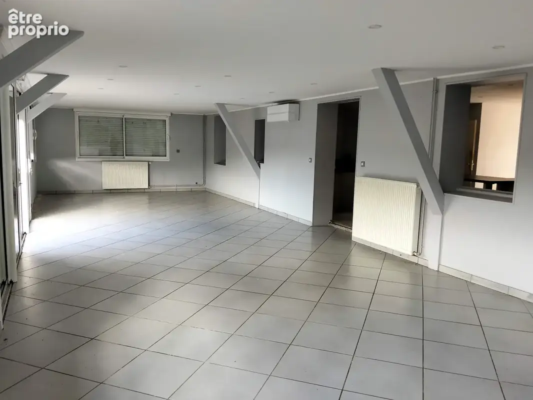 Pavillon plain-pied de 159 m2 habitables avec nombreuses dépendances - photo 10