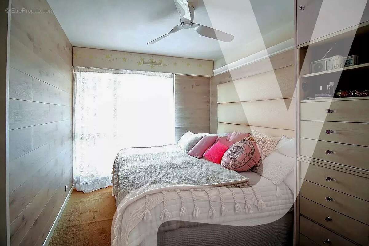 Appartement à PARIS-12E