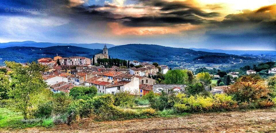 Terrain à BAGNOLS-EN-FORET