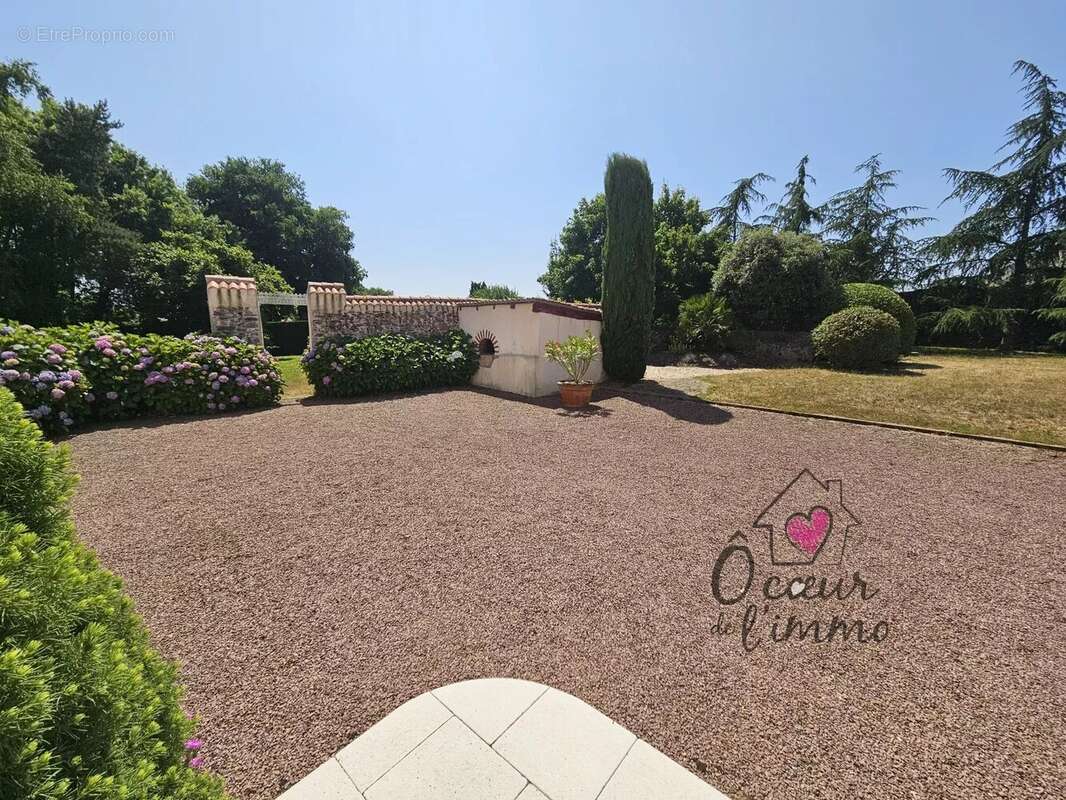 Maison à LE MAY-SUR-EVRE