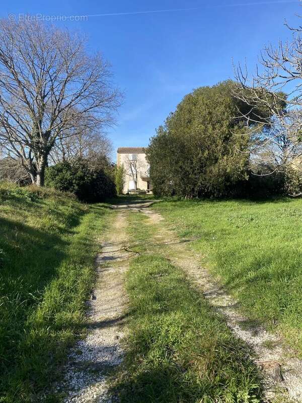 Maison à GRANS