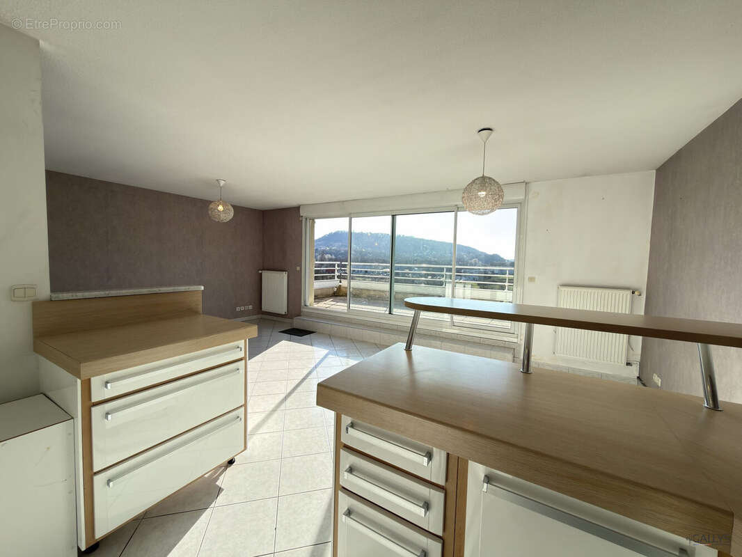 Appartement à CLOUANGE