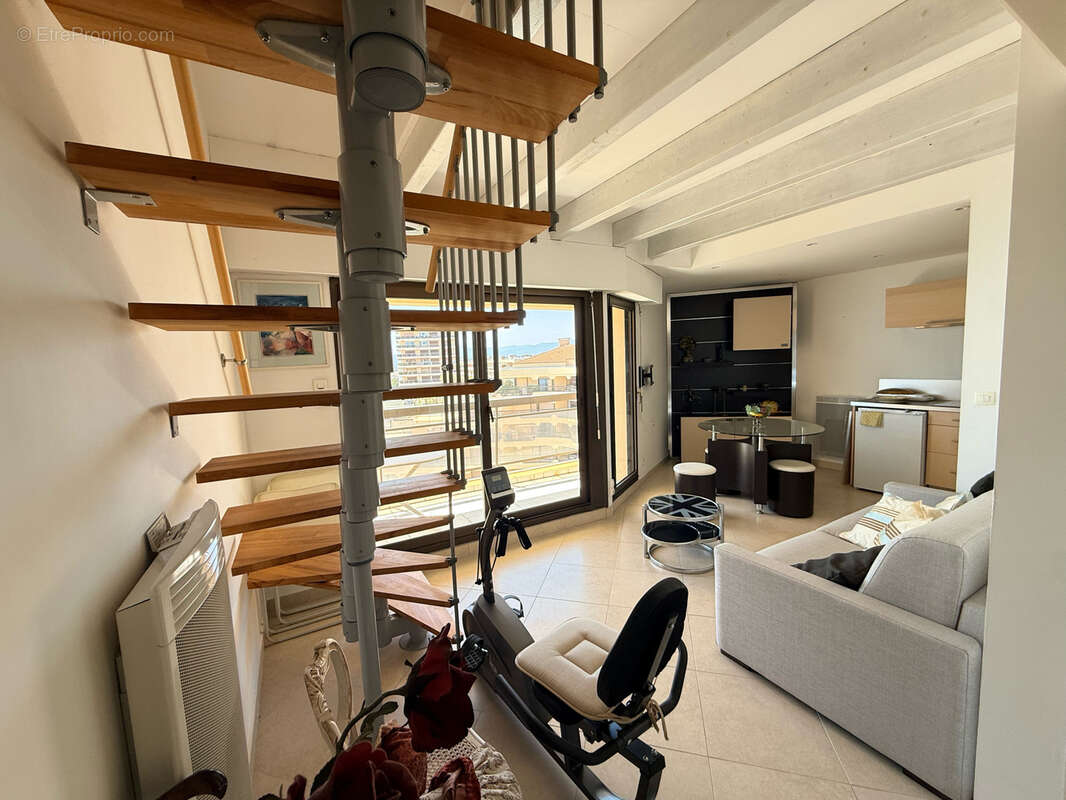 Appartement à FREJUS