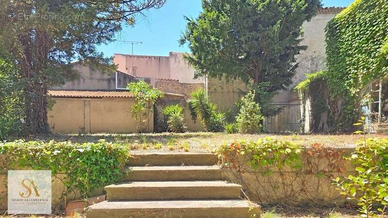 Immeuble de caractère avec jardin – Plus de 750 m² habitables au cœur de Limoux - photo 8