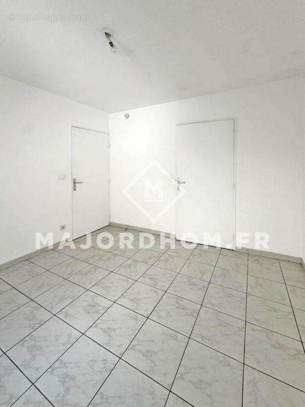 Appartement à MARSEILLE-5E