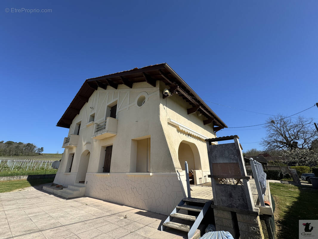 Maison à POMPORT