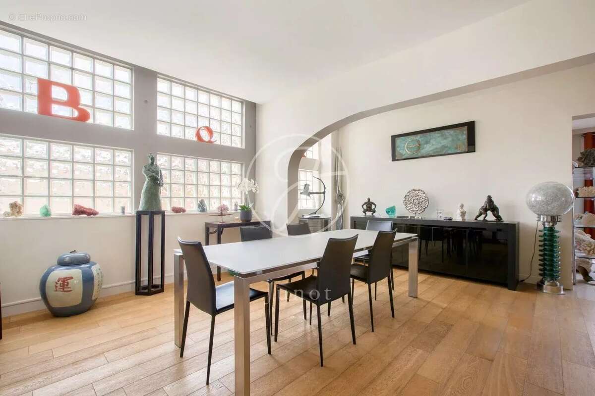 Appartement à VERSAILLES