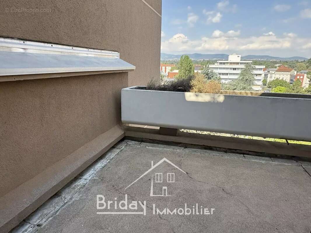 Appartement T2 meublé , centre de Tassin - photo 10