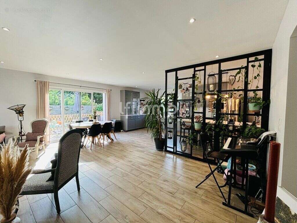 Maison à ARTIGUES-PRES-BORDEAUX