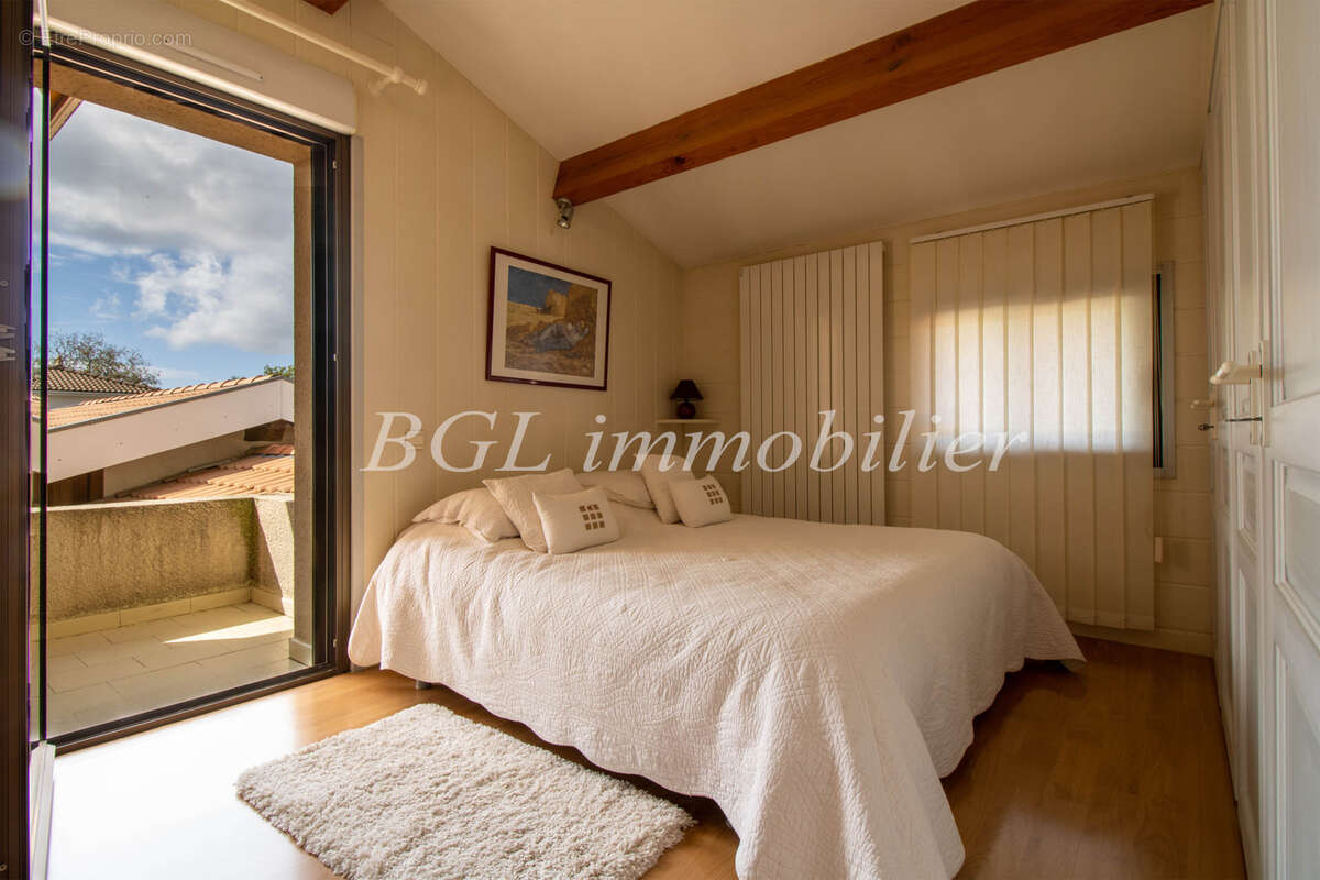 Maison familiale de 200 m2 à La Hume (Gujan-Mestras) - belle situation - photo 16