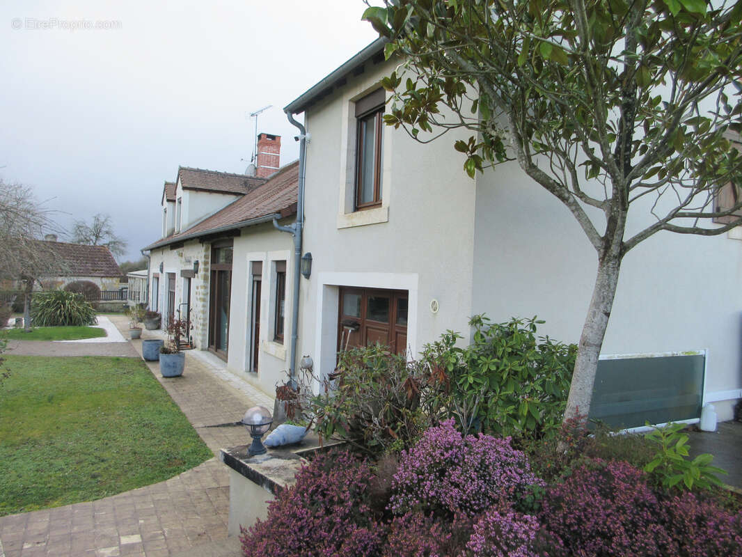 Maison à BAZAIGES