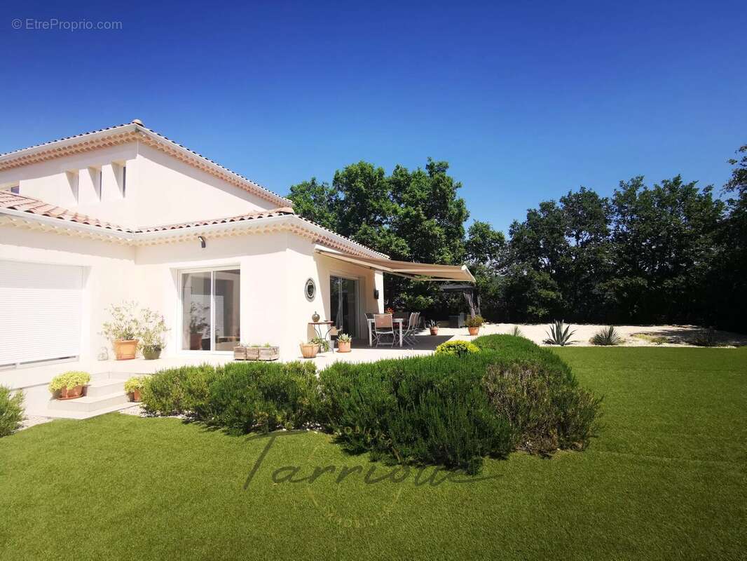 Maison à ALBA-LA-ROMAINE