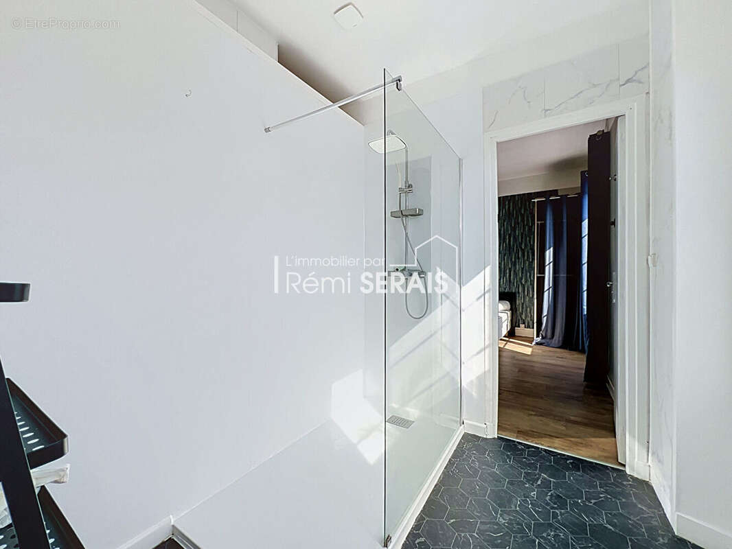 Rare à Flers : appartement spacieux avec cave et grenier - photo 12