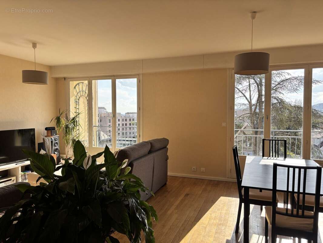 Appartement à TALANT