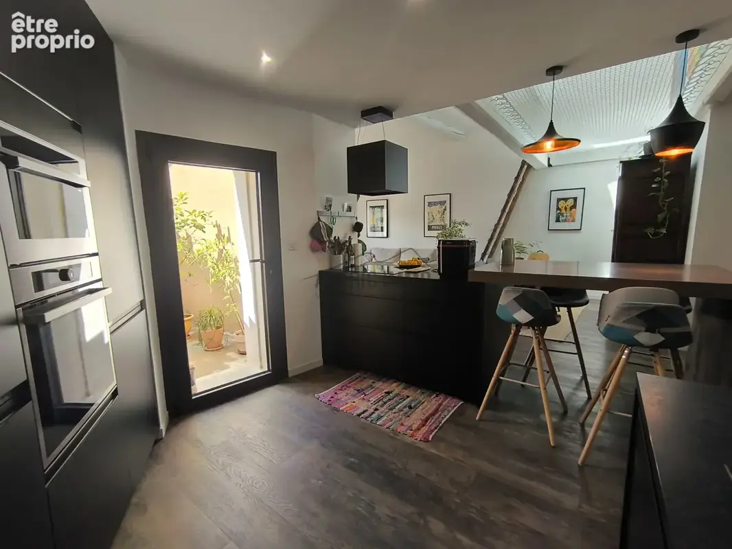 Superbe maison de charme avec double garage, terrasses, cave à vin... - photo 11