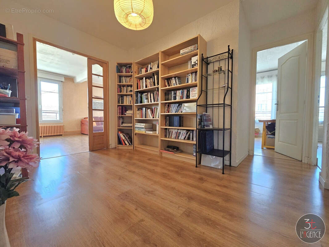 Appartement à FONTENAY-SOUS-BOIS