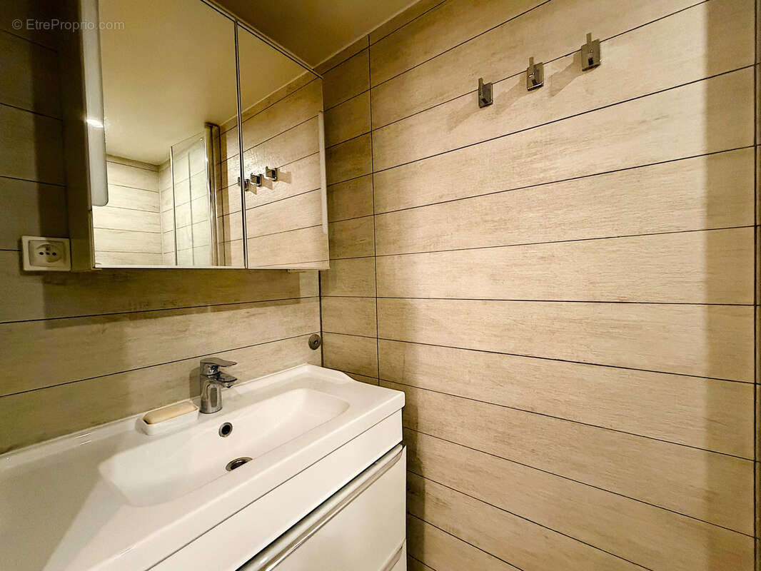 Appartement à PARIS-12E
