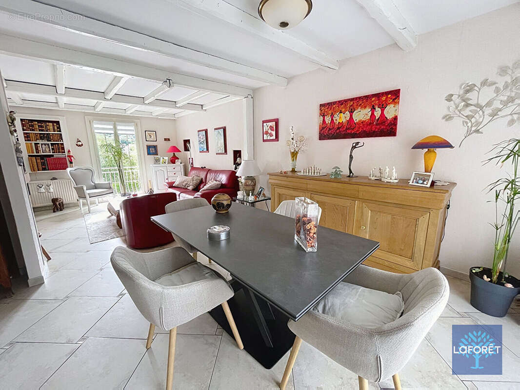 Maison à CHAMPIGNEULLES