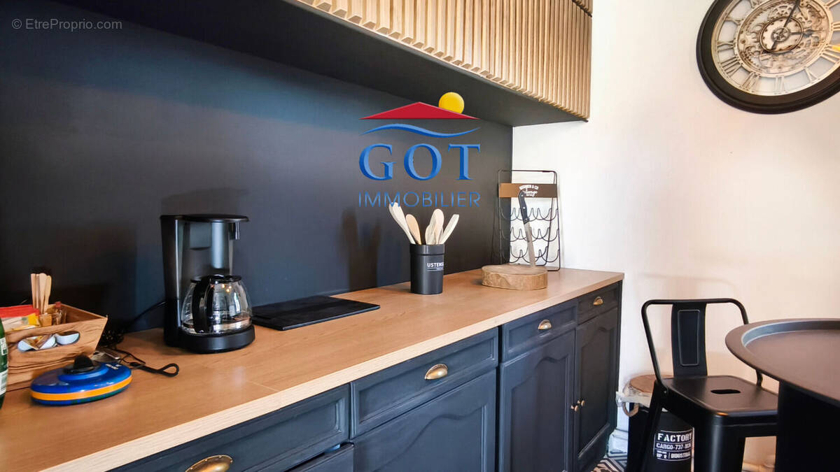 Maison à SAINT-LAURENT-DE-LA-SALANQUE