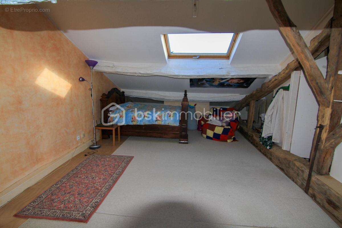 Au cœur de Saint-Clar, un immeuble aux volumes généreux et au fort potentiel - photo 22