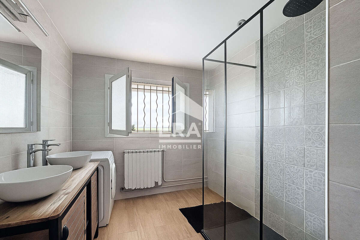 Maison à CHAUMONTEL