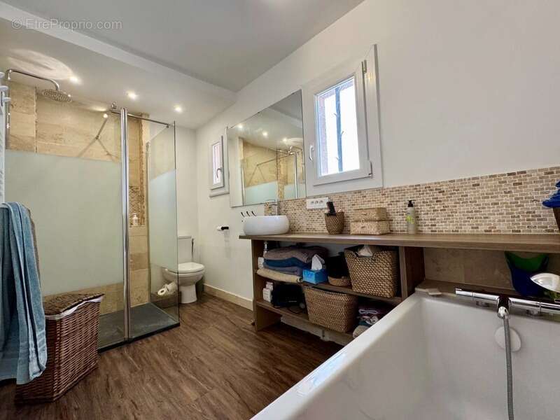 Maison familiale de plain-pied de 150 m², au fond d’une impasse, sans vis-à-vis et au calme - photo 9