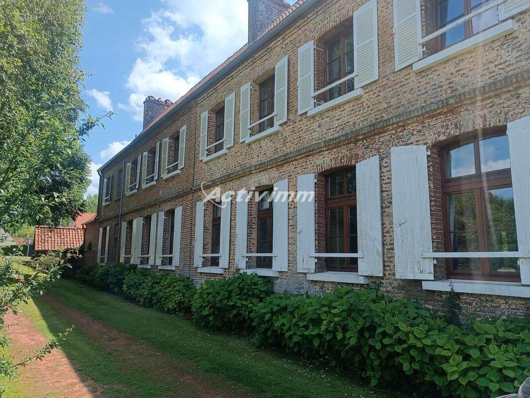 4252 13 - Maison à HESDIN