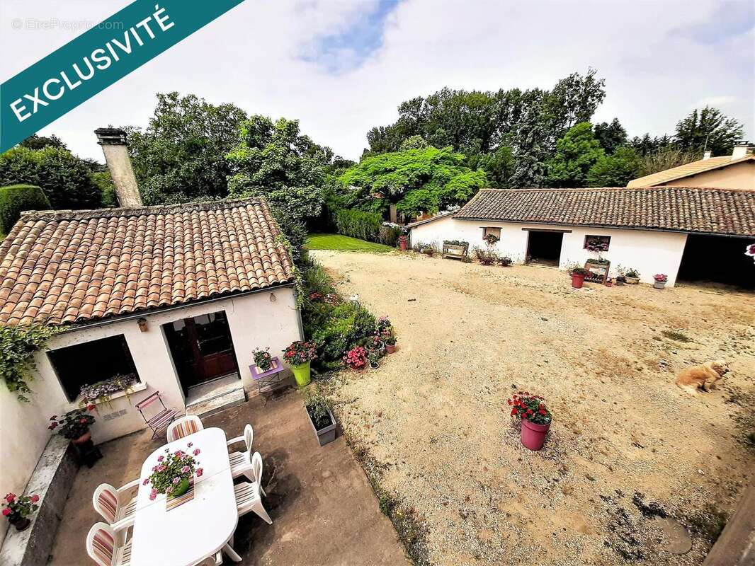 Maison 117 m² à Celles-Sur-Belle  - photo 9