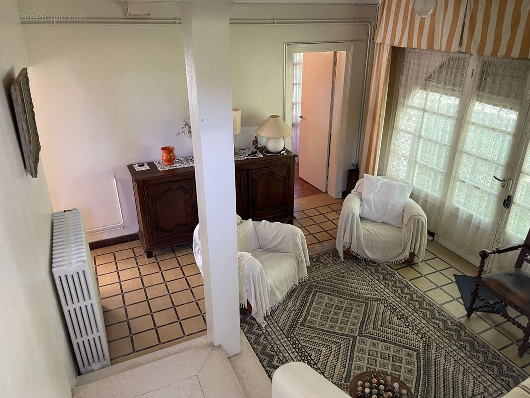 Maison à MOULIETS-ET-VILLEMARTIN