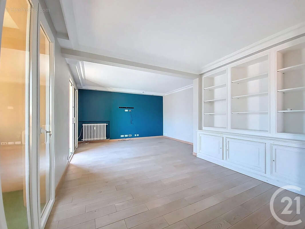 Appartement à VILLENEUVE-LES-AVIGNON